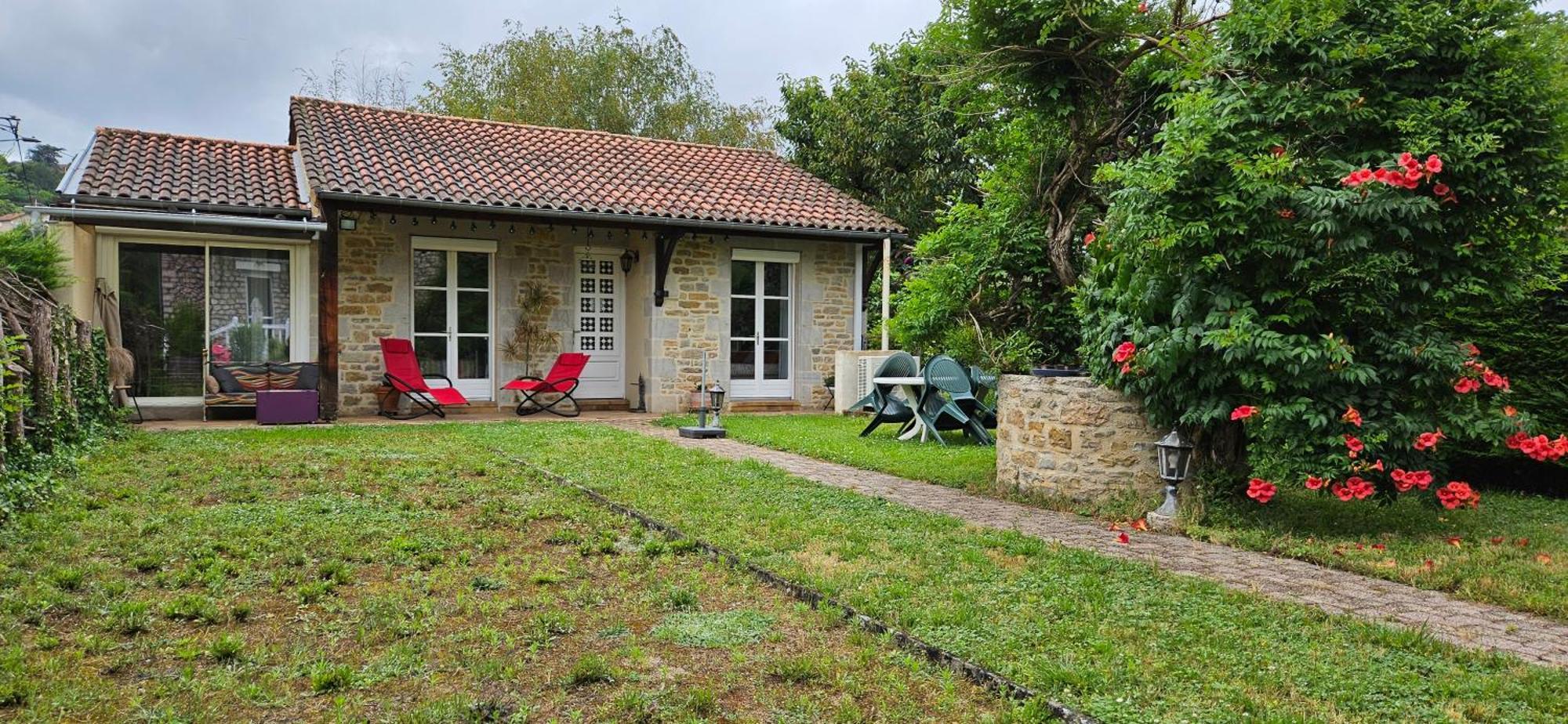 Le Cottage Des Mesanges Villefranche-de-Rouergue Exterior photo